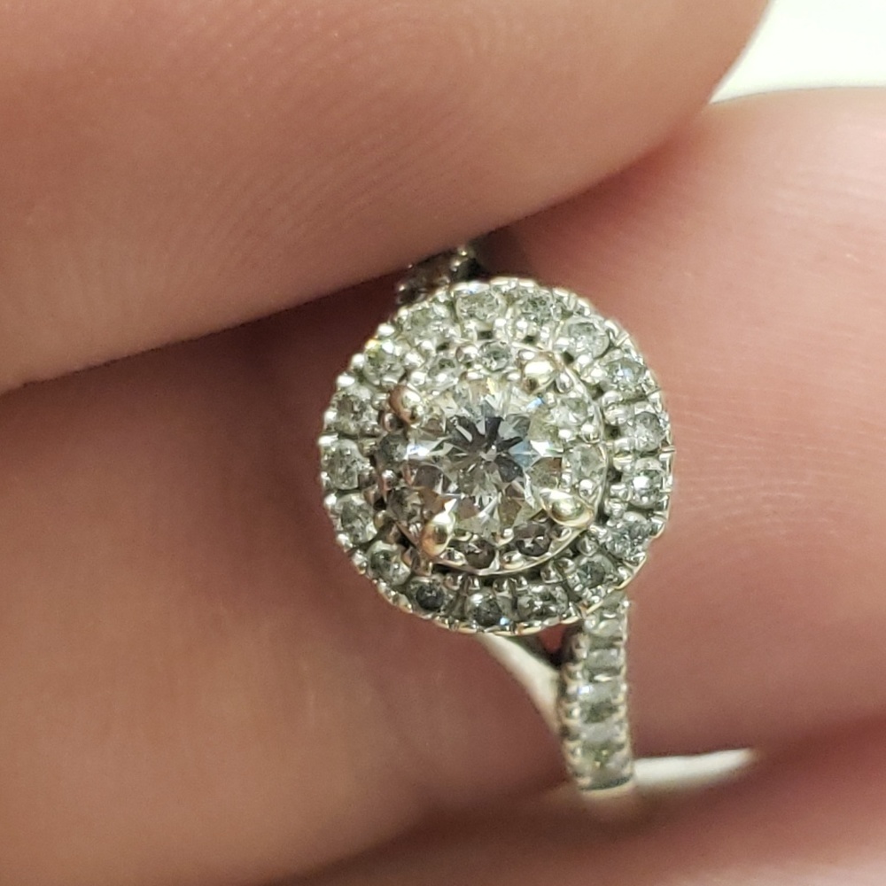 Kay Jewelers 10kt white gold diamond engagement ri